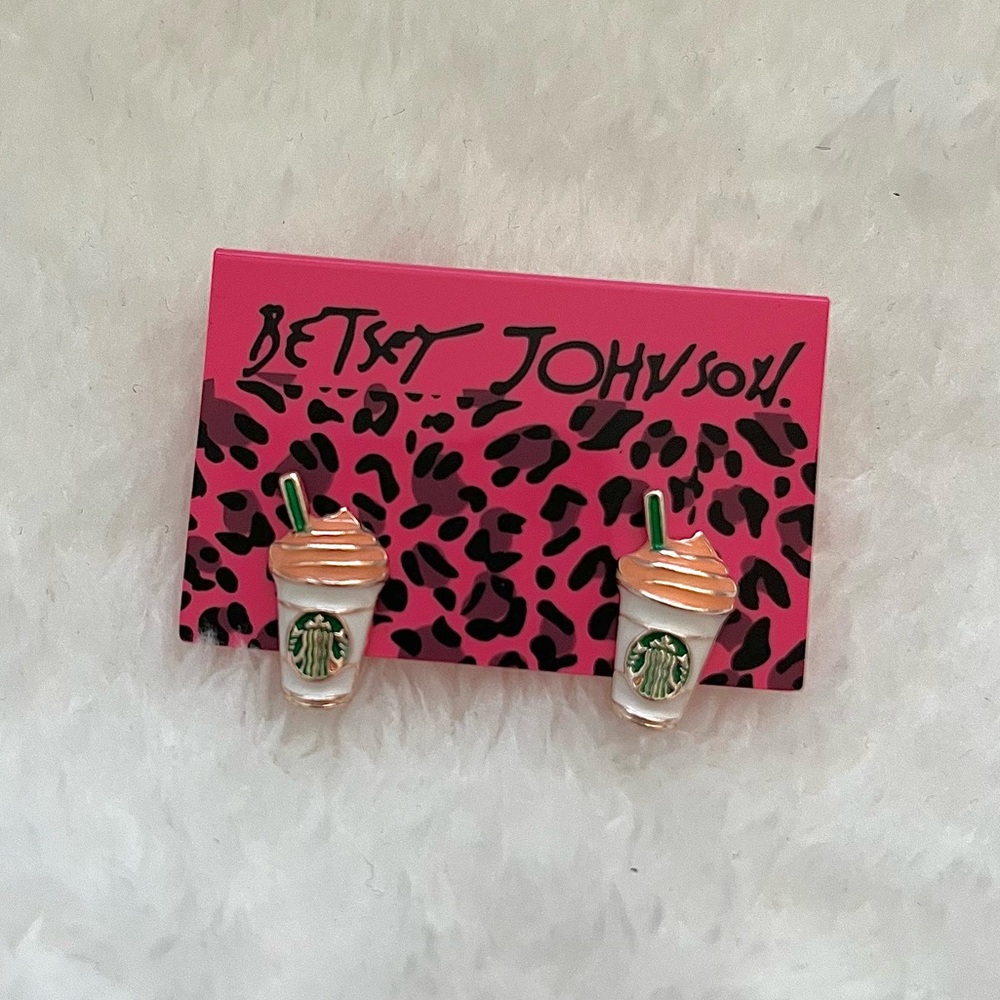 ⚡️2/$15⚡️Coffee cup earrings